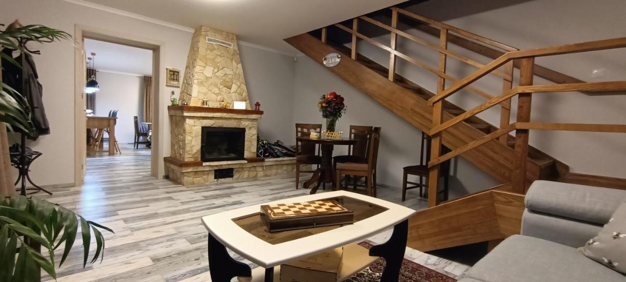 Conacul Mierii Villa Straseni Kültér fotó